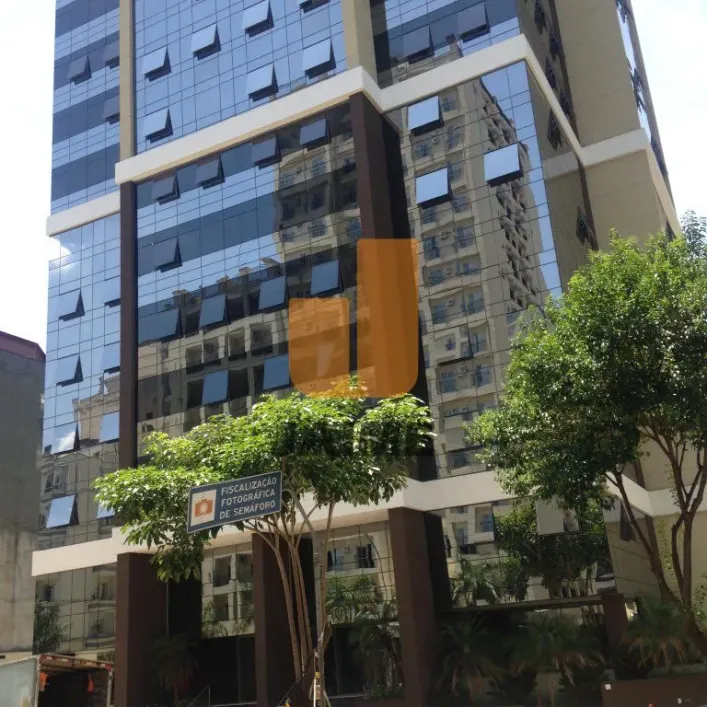 Foto do imóvel - Imóvel comercial para alugar com 2 banheiros, 2 vagas na garagem e condomínio com jardim.