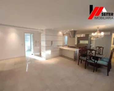 Apartamento com 2 Quartos à venda, 97m² no Centro, Florianópolis