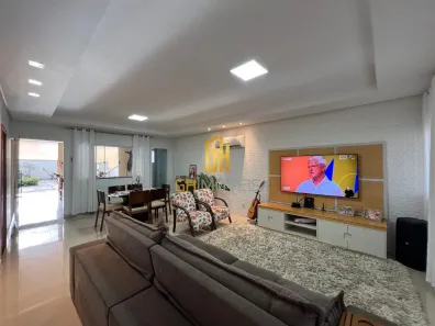 Casa com 3 Quartos à venda, 220m² no Jardim América, Goiânia