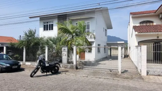 Casa com 5 Quartos à venda, 306m² no Centro, Palhoça