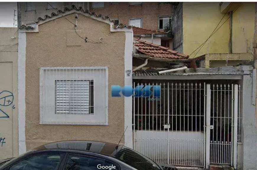 Foto do imóvel - Casa à venda com 2 quartos, 2 banheiros, 156 m², 1 vaga na garagem e quintal próximo ao Metrô.