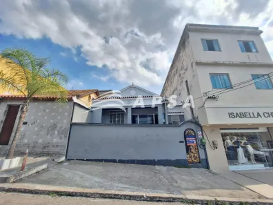 Prédio Inteiro com 3 Quartos para alugar, 84m² no Centro, Nilópolis