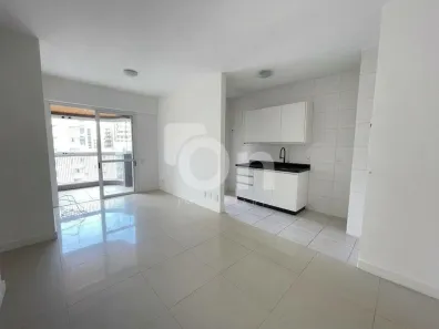 Apartamento com 2 Quartos para alugar, 62m² no Centro, Florianópolis
