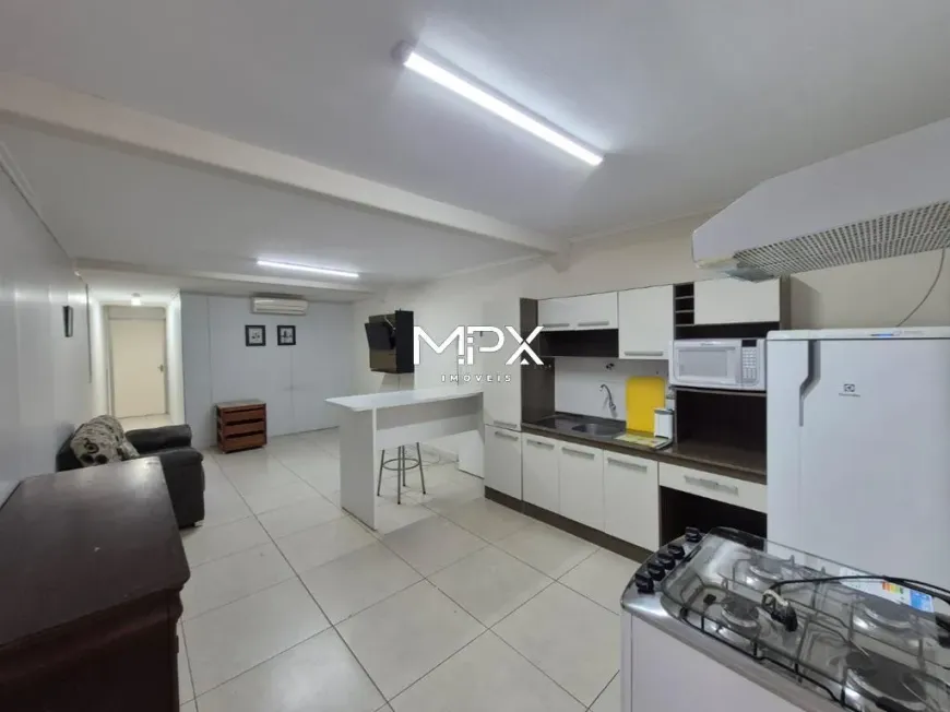 Foto do imóvel - Kitnet/Conjugado para alugar com 2 quartos, 1 banheiro, 1 vaga na garagem e 35 m² em