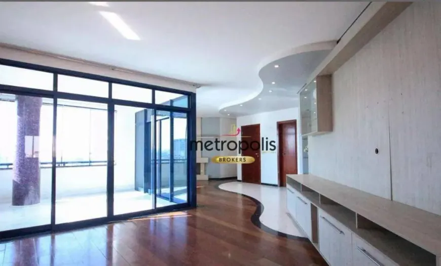 Foto do imóvel - Apartamento mobiliado com varanda, 4 quartos, 4 suítes, 1 banheiro, 260 m² e 4 vagas disponível.