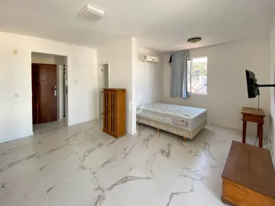 Apartamento com 1 Quarto para alugar, 37m² no Centro, Florianópolis