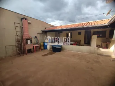 Casa com 2 Quartos à venda, 147m² no Conjunto Maringá II, Uberaba