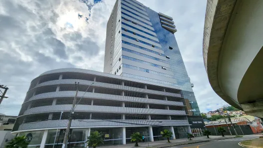 Conjunto Comercial / Sala à venda, 83m² no Centro, Juiz de Fora