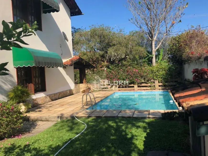 Foto do imóvel - Casa à venda com 4 quartos, 1 suíte, 450 m², 5 banheiros e 7 vagas na garagem em