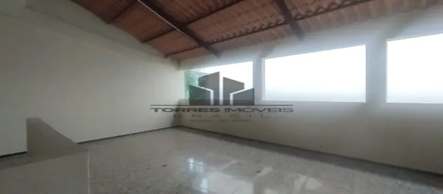 Foto do imóvel - Casa para alugar com 200 m², 2 quartos, 4 banheiros, 2 vagas