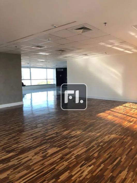 Foto do imóvel - Sala/Conjunto/Escritório à venda com 203 m², 4 banheiros e 6 vagas na garagem próximo ao Metrô.
