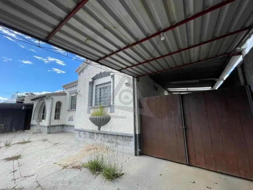Foto do imóvel - Imóvel comercial para alugar com 5 quartos, 1 banheiro, 2 vagas na garagem e 367 m² em