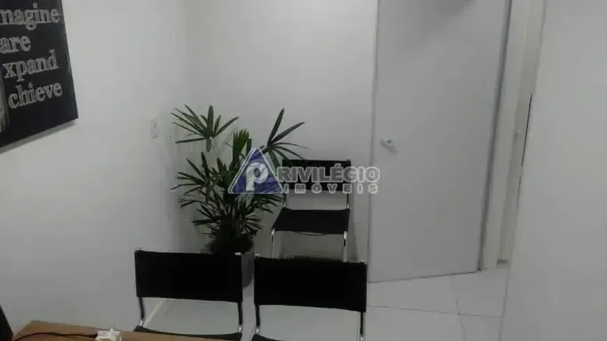 Foto do imóvel - Sala/Conjunto/Escritório à venda com 24 m², 2 banheiros, ar-condicionado e condomínio com.