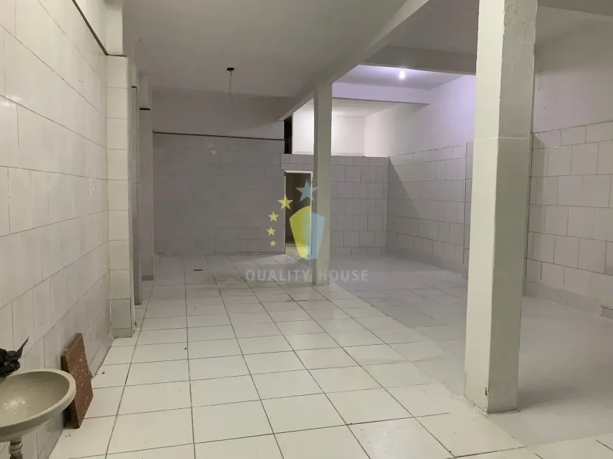 Foto do imóvel - Ponto comercial/Loja/Box à venda com 96 m², 1 banheiro e próximo à Estação Marechal Hermes em
