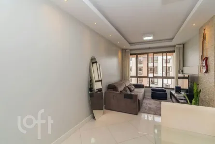 Apartamento com 2 Quartos à venda, 67m² no Passo da Areia, Porto Alegre