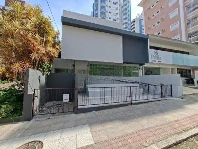 Casa Comercial com 5 Quartos para alugar, 152m² no Centro, Florianópolis