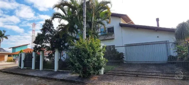 Casa com 3 Quartos à venda, 722m² no Carianos, Florianópolis