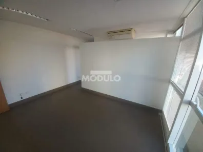 Conjunto Comercial / Sala para alugar, 44m² no Fundinho, Uberlândia
