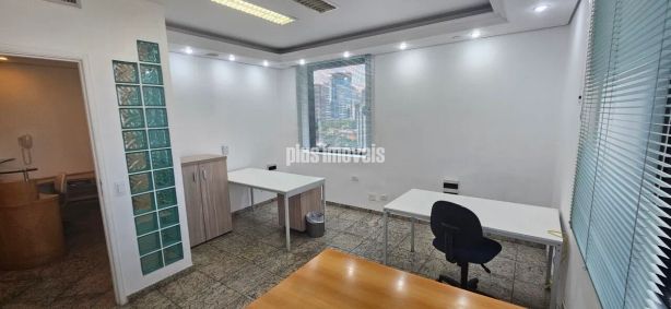 Conjunto Comercial / Sala à venda, 35m² no Cidade Monções, São Paulo