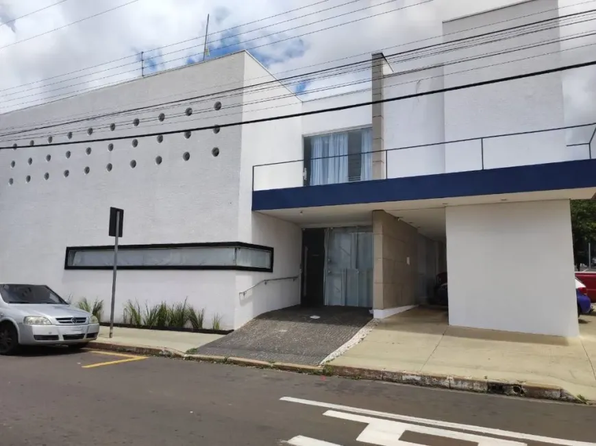 Foto do imóvel - Ponto comercial/Loja/Box para alugar com 2 vagas na garagem e cozinha em