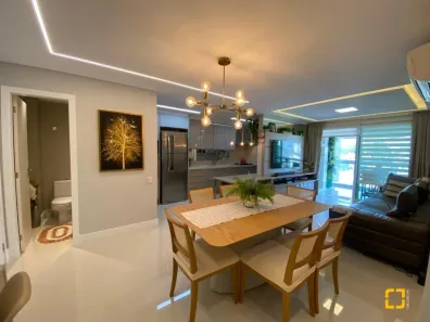 Apartamento com 2 Quartos à venda, 101m² no Agronômica, Florianópolis