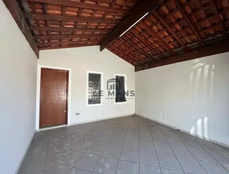 Foto do imóvel - Casa para alugar com 70 - 75 m², 2 quartos, 1 banheiro, 2 vagas