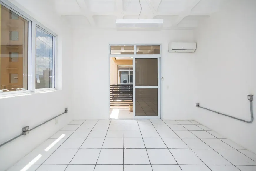Foto do imóvel - Sala/Conjunto/Escritório à venda com 40 m², 2 banheiros e 1 vaga na garagem próximo ao Metrô.