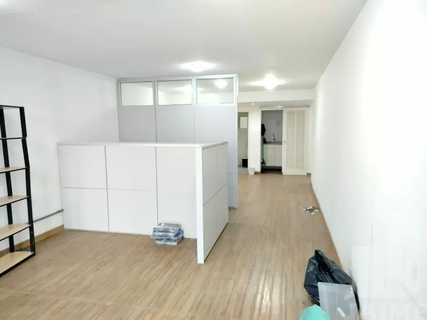 Foto do imóvel - Imóvel comercial para alugar com ar-condicionado, 52 m², 2 banheiros e 1 vaga na garagem.