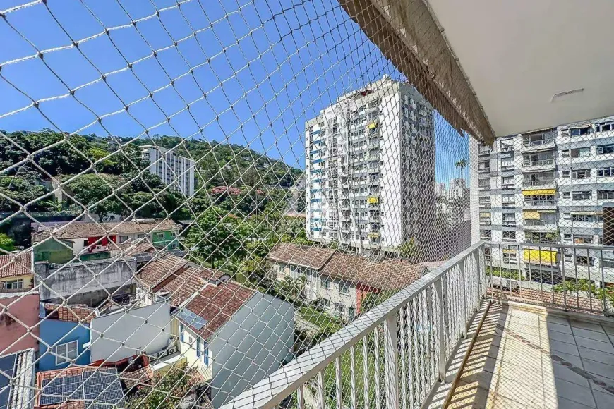Foto do imóvel - Apartamento à venda com 2 a 3 quartos, 1 suíte, 80 m², 2 a 3 banheiros e 1 a 2 vagas na garagem.