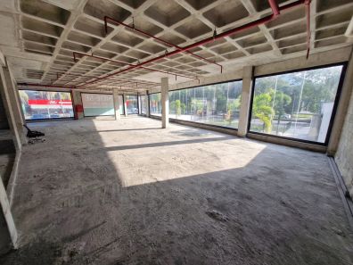 Loja / Salão / Ponto Comercial à venda, 320m² no Jacarepaguá, Rio de Janeiro