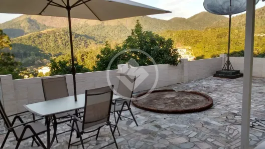 Casa com 4 Quartos à venda, 500m² no Tijuca, Teresópolis