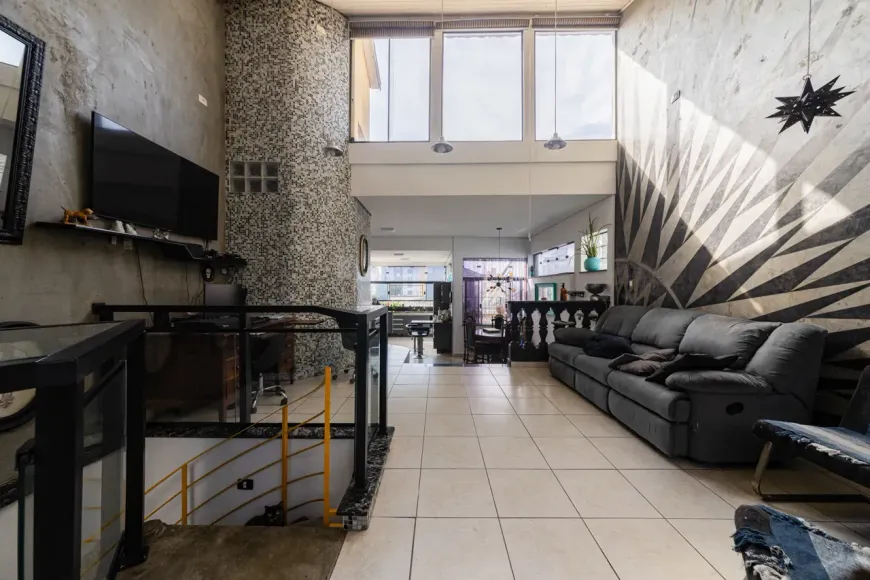Foto do imóvel - Sobrado para comprar com 181 m², 3 quartos, 6 banheiros, 2 vagas