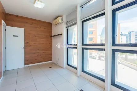 Conjunto Comercial / Sala à venda, 32m² no Centro, Florianópolis