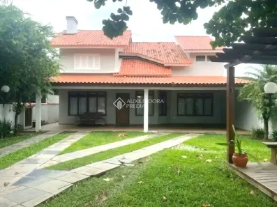 Casa com 5 Quartos para alugar, 239m² no Campeche, Florianópolis