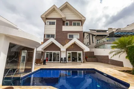 Casa com 3 Quartos à venda, 364m² no Campo Comprido, Curitiba