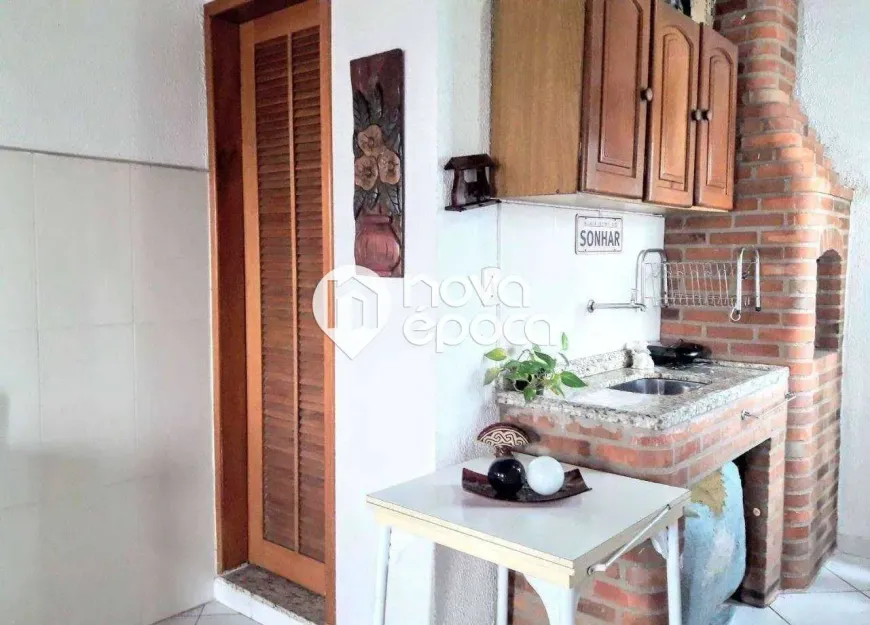 Foto do imóvel - Casa de Vila à venda com 2 quartos, 1 banheiro, 86 m² e churrasqueira no condomínio em