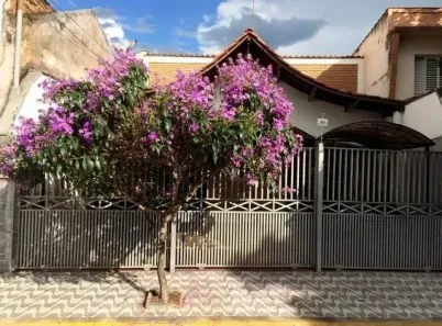 Casa com 6 Quartos à venda, 400m² no Centro, Taubaté