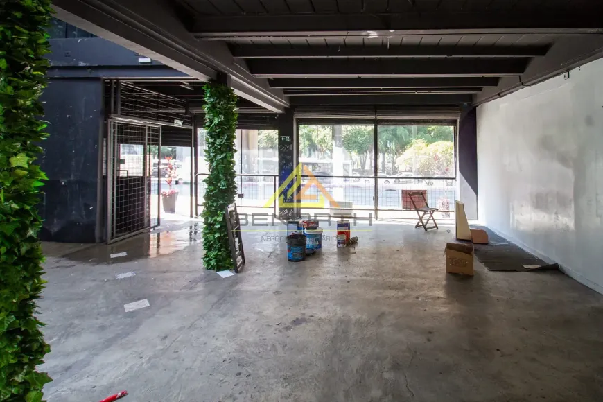 Foto do imóvel - Ponto comercial/Loja/Box para alugar com 250 m², 4 banheiros e próximo ao Metrô Jardim São.