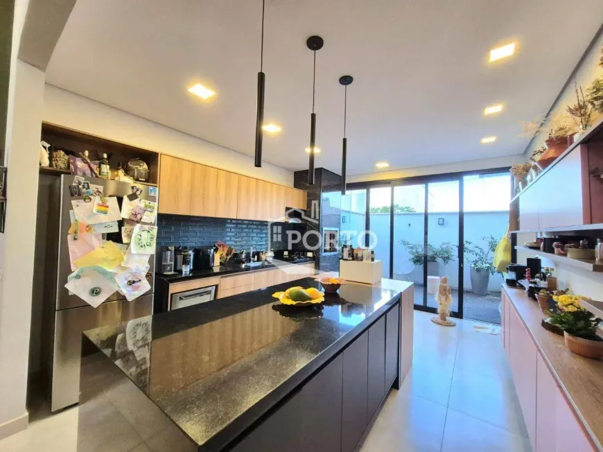 Foto do imóvel - Casa de condomínio para alugar com 3 quartos, 2 suítes, 3 banheiros, 4 vagas e aceita animais.