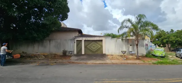 Casa com 4 Quartos à venda, 305m² no Jardim das Esmeraldas, Goiânia