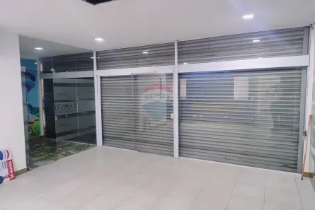 Casa Comercial para alugar, 150m² no Jardim da Glória, Cotia