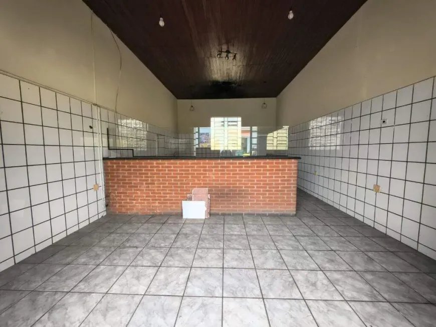 Foto do imóvel - Ponto comercial/Loja/Box para alugar com 75 m², 2 banheiros, 4 vagas
