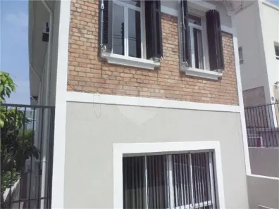 Prédio/Edifício Inteiro com 6 Quartos para alugar, 220m² no Vila Mariana, São Paulo