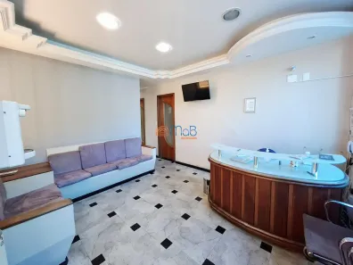Conjunto Comercial / Sala com 9 Quartos à venda, 207m² no Centro, Macaé