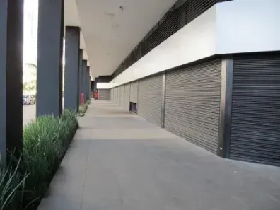 Loja / Salão / Ponto Comercial à venda, 90m² no Vila da Serra, Nova Lima