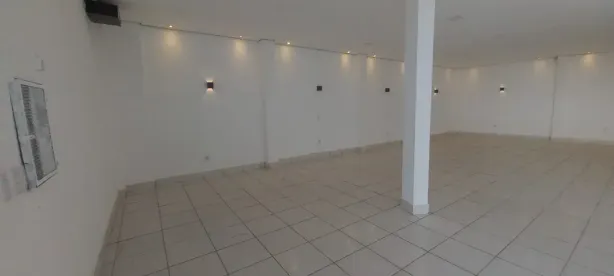 com 8 Quartos para alugar, 993m² no Areão, Cuiabá