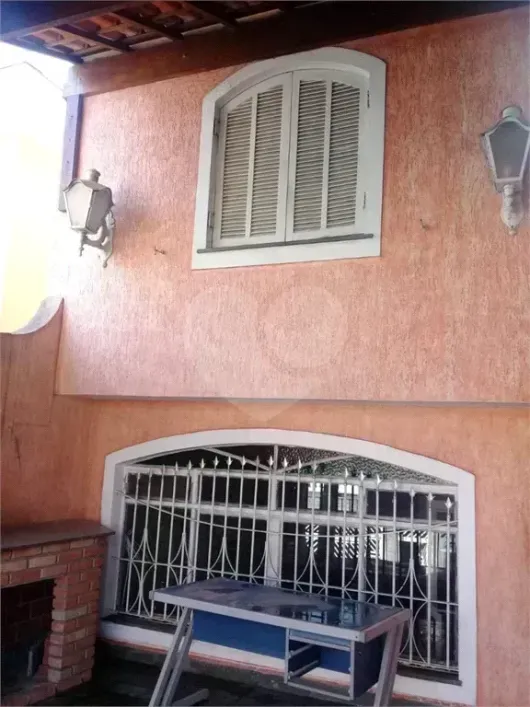 Foto do imóvel - Sobrado à venda com 1 quarto, 3 suítes, 200 m² e 2 banheiros em