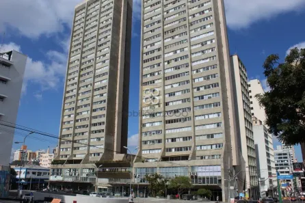 Apartamento com 2 Quartos para alugar, 53m² no Centro, Curitiba