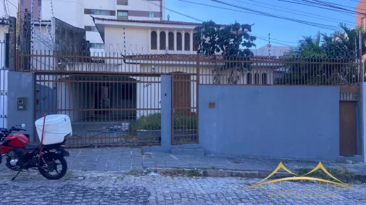 Casa com 4 Quartos para alugar, 250m² no Lagoa Nova, Natal