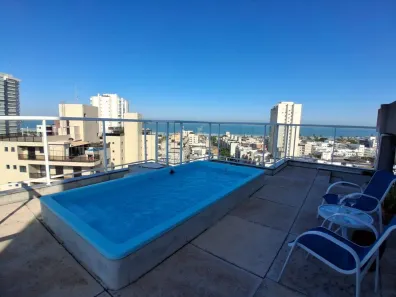 Cobertura com 3 Quartos para venda ou aluguel, 235m² no Enseada, Guarujá